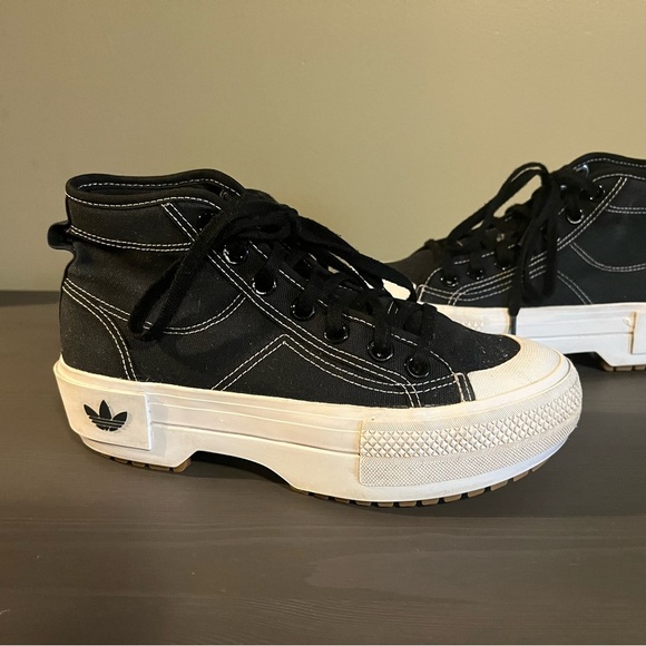 Adidas Women’s Nice Trek Trainer Sneakers main image 0